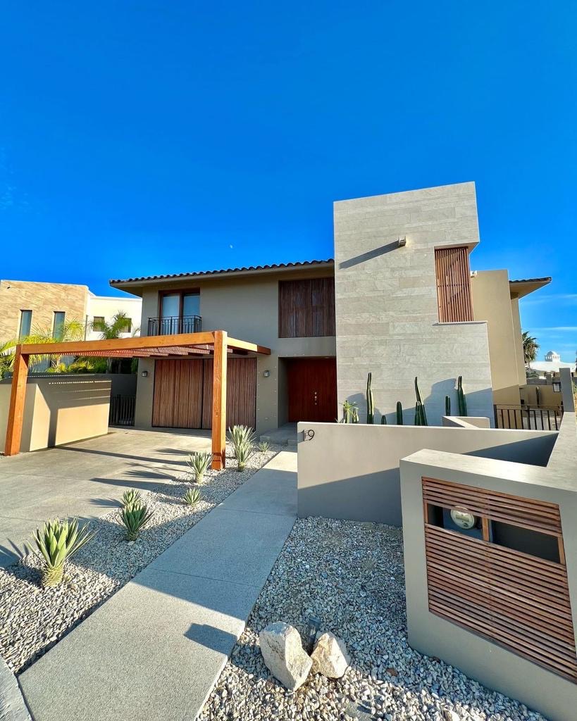 east peak contracting custom build