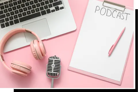 GROUP OF WOMEN AT A TABLE EATING