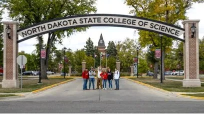 Composite deck with screened porch near VCSU in Valley City