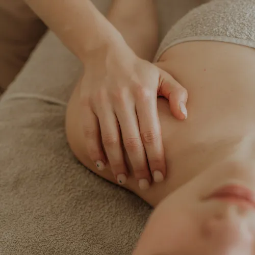 Elva Znotiņa- pēdzemdību masāža