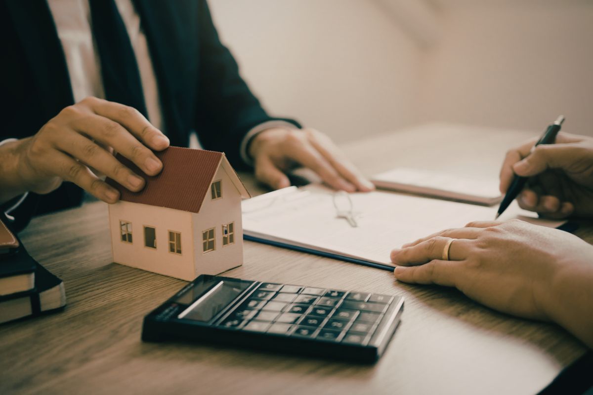 The Financial Advisor's Guide to Buying a Home in Charleston SC