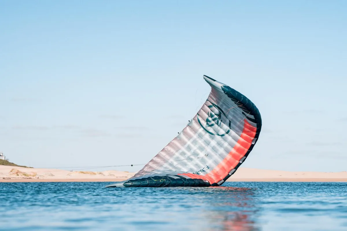 Foilkite Clinic bei Kiteschool Workum - Spezialisierte Schulung für Foilkites.