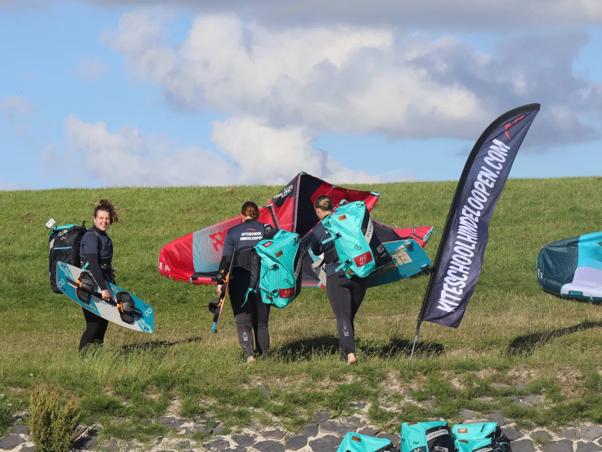 Kitesurfles voor drie personen - Groepsleren in een motiverende sfeer.