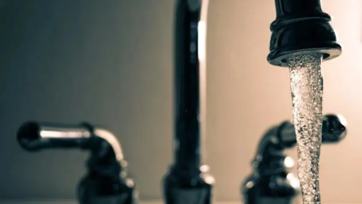 plumbing service faucets