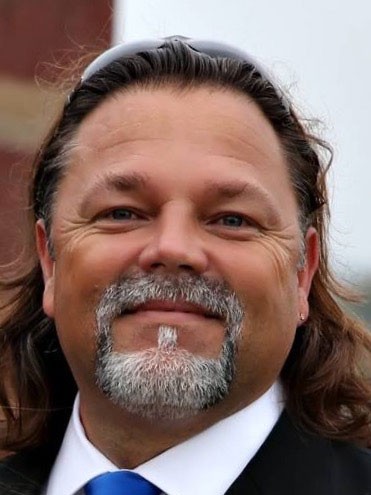 Russellville loan officer headshot