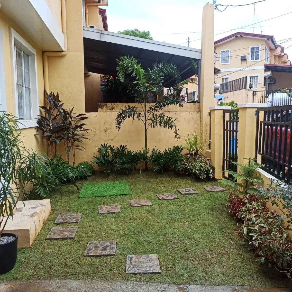 Metro Manila
