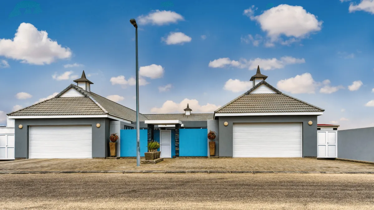 Duplex exterior painting project in Salem, OR