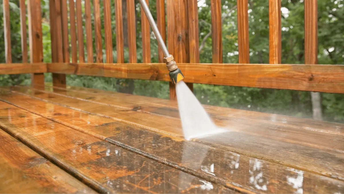 Pressure washing in Salem, OR