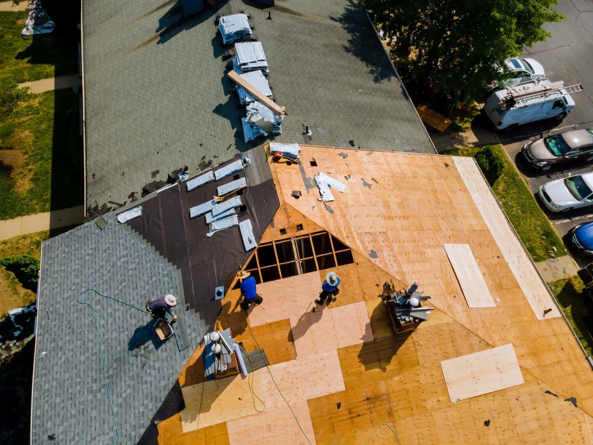 a group of expert roofers on roofing installation