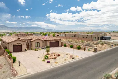 Raised cedar deck with mountain view in Rio Rancho Estates