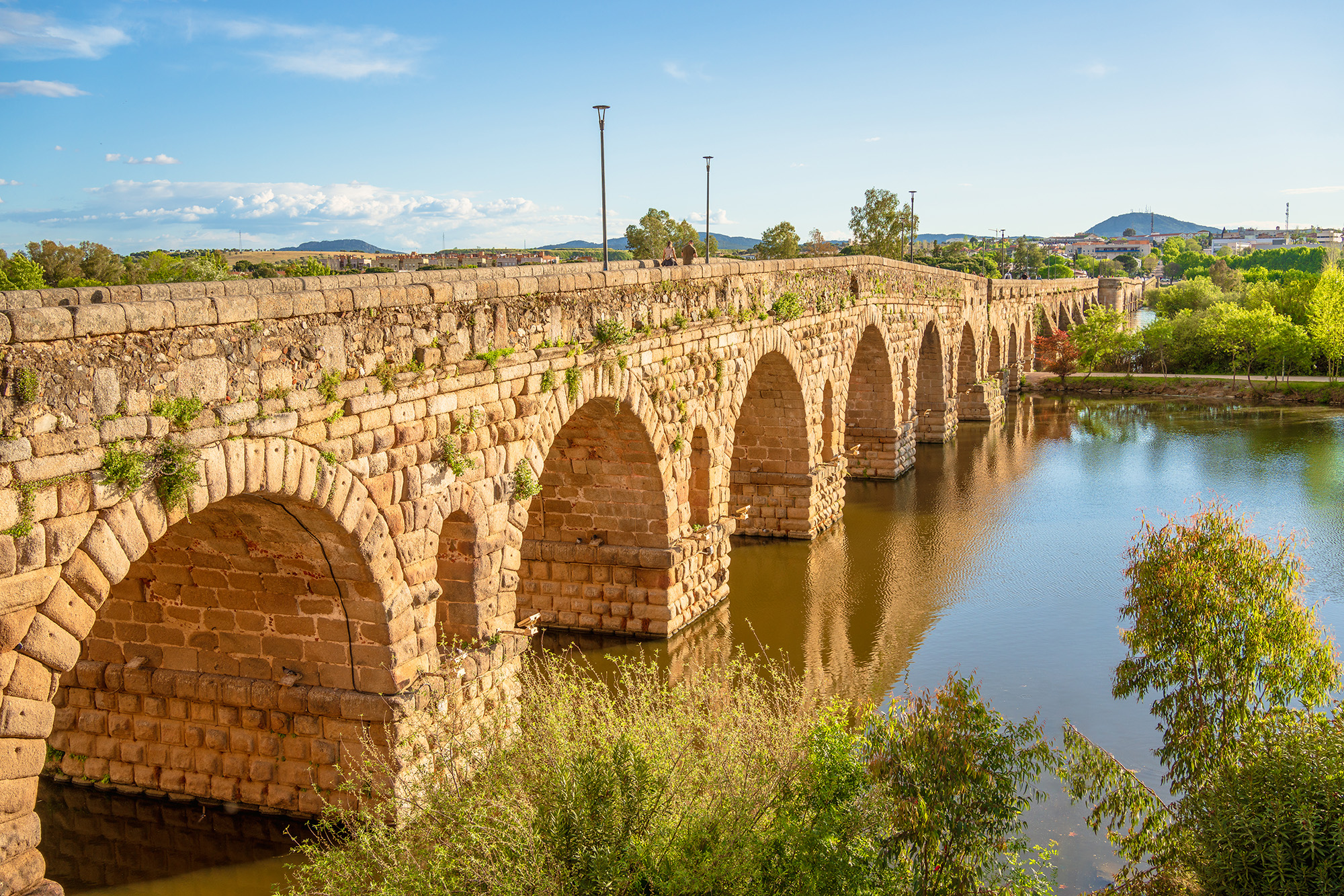 Historic Roman bridge over the Guadiana River at Mérida, Spain