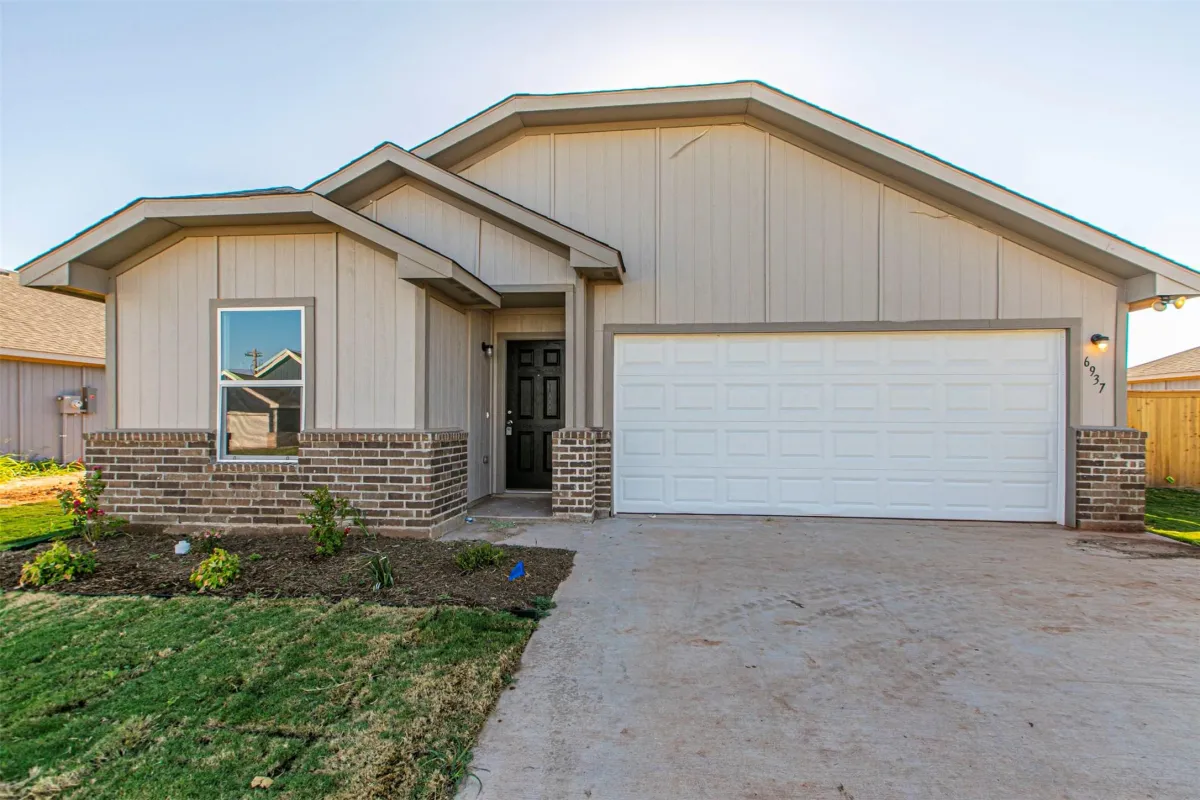 Abilene Concrete builds and installs Driveway