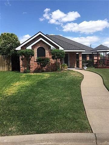 Abilene Concrete builds and installs Patio