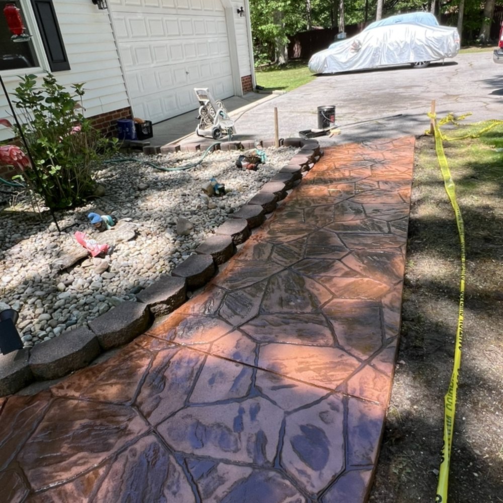 Harrisonburg Concrete builds and installs Walkway