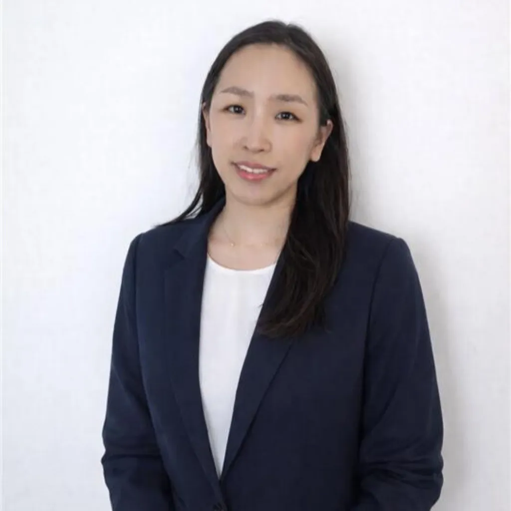 Sylvia, a Coquitlam-based mortgage expert with lender and broker experience, helps clients navigate home financing with clarity and compassion.