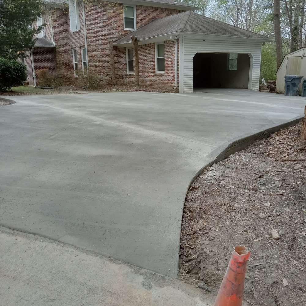 Bessemer Concrete Concrete builds and installs Driveway