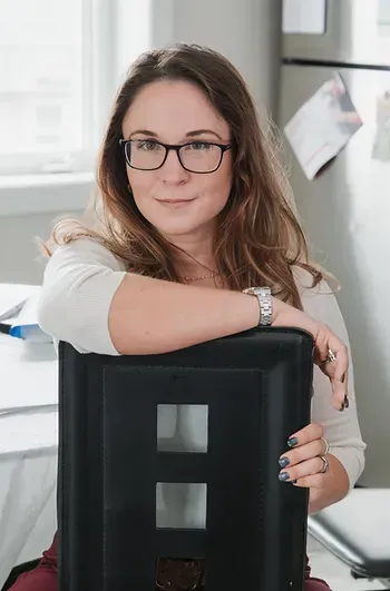 Kimberly Gawne, Founder and Instructional Specialist at Star Students, passionate educator specializing in IB Curriculum, High School Arts & Language, and Elementary education.