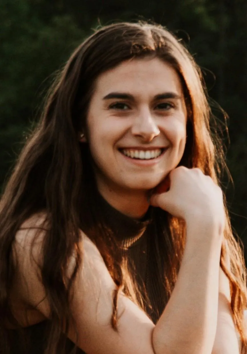 Sarah Hill Headshot