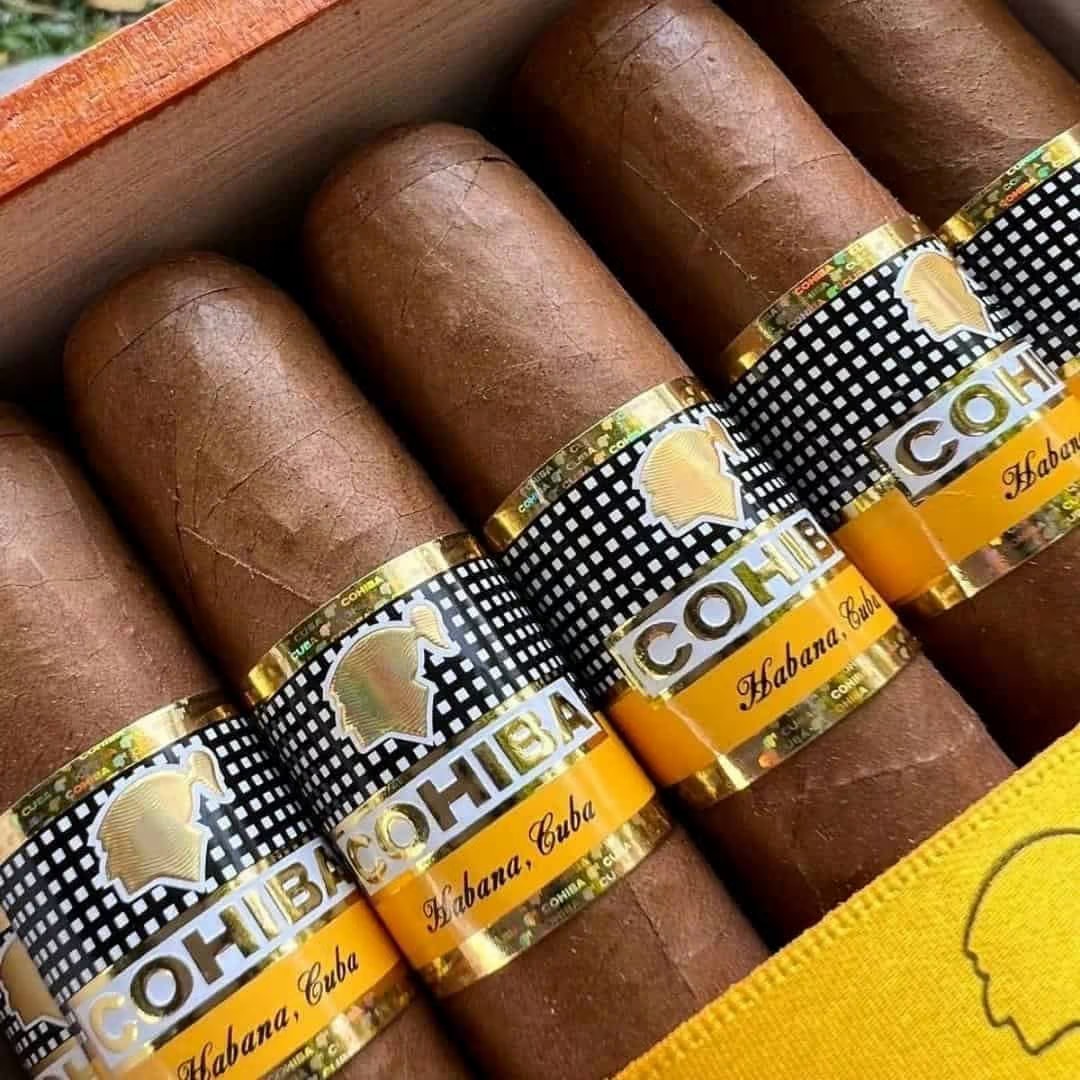 Cohiba Holographic Band detail