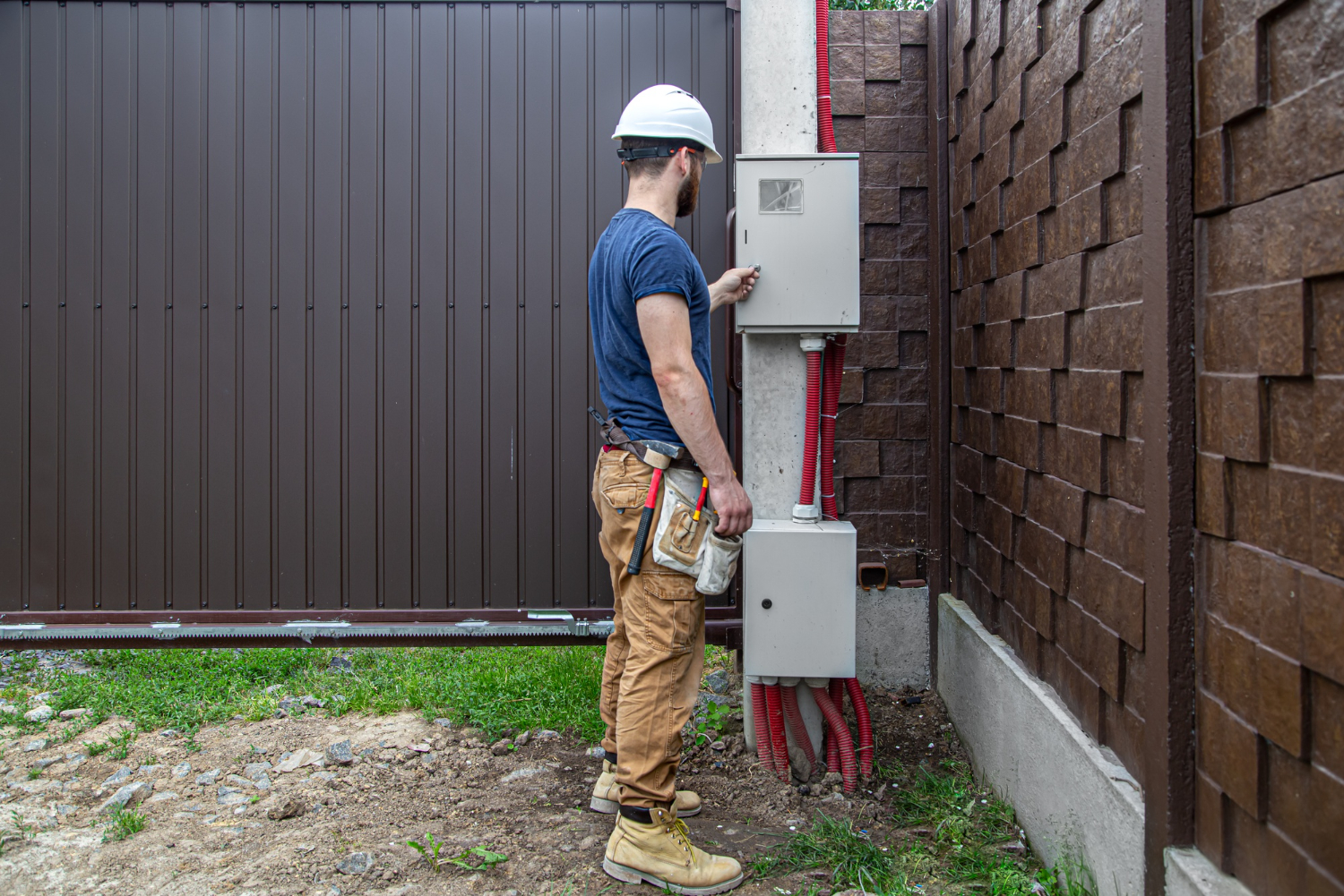 Landscape Lighting Repair in Los Angeles: Signs Your System Needs Attention | Outdoor Lights + Shades