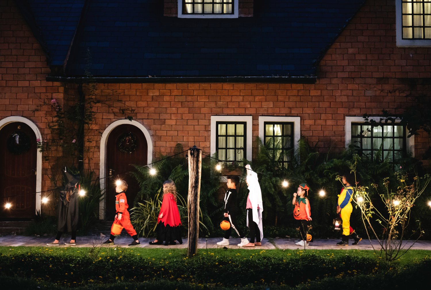 How Outdoor Lighting Improves Home Security in the LA Area | Outdoor Lights + Shades