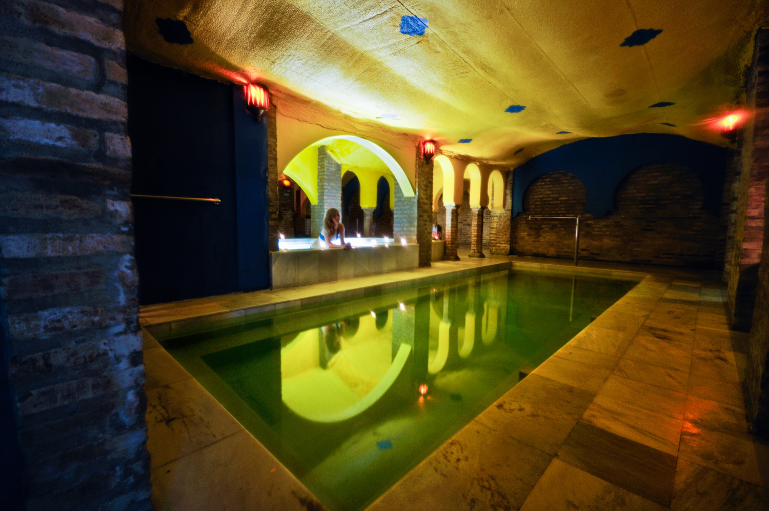 Pool and Water Feature Lighting Ideas for Stunning Nightscapes | Outdoor Lights + Shades