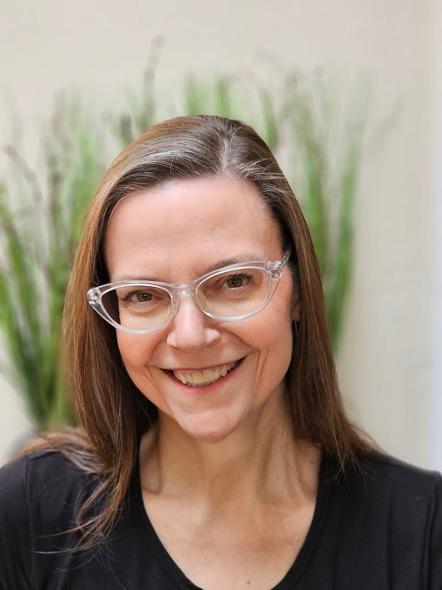 Maurene Janiece Headshot