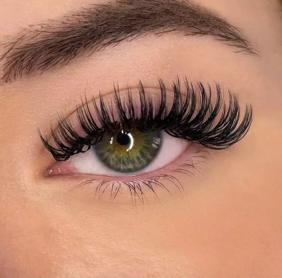Beautiful Eyelash Extension in Houston & Surrounding Areas. Best Eyelash Extension shop in Houston!