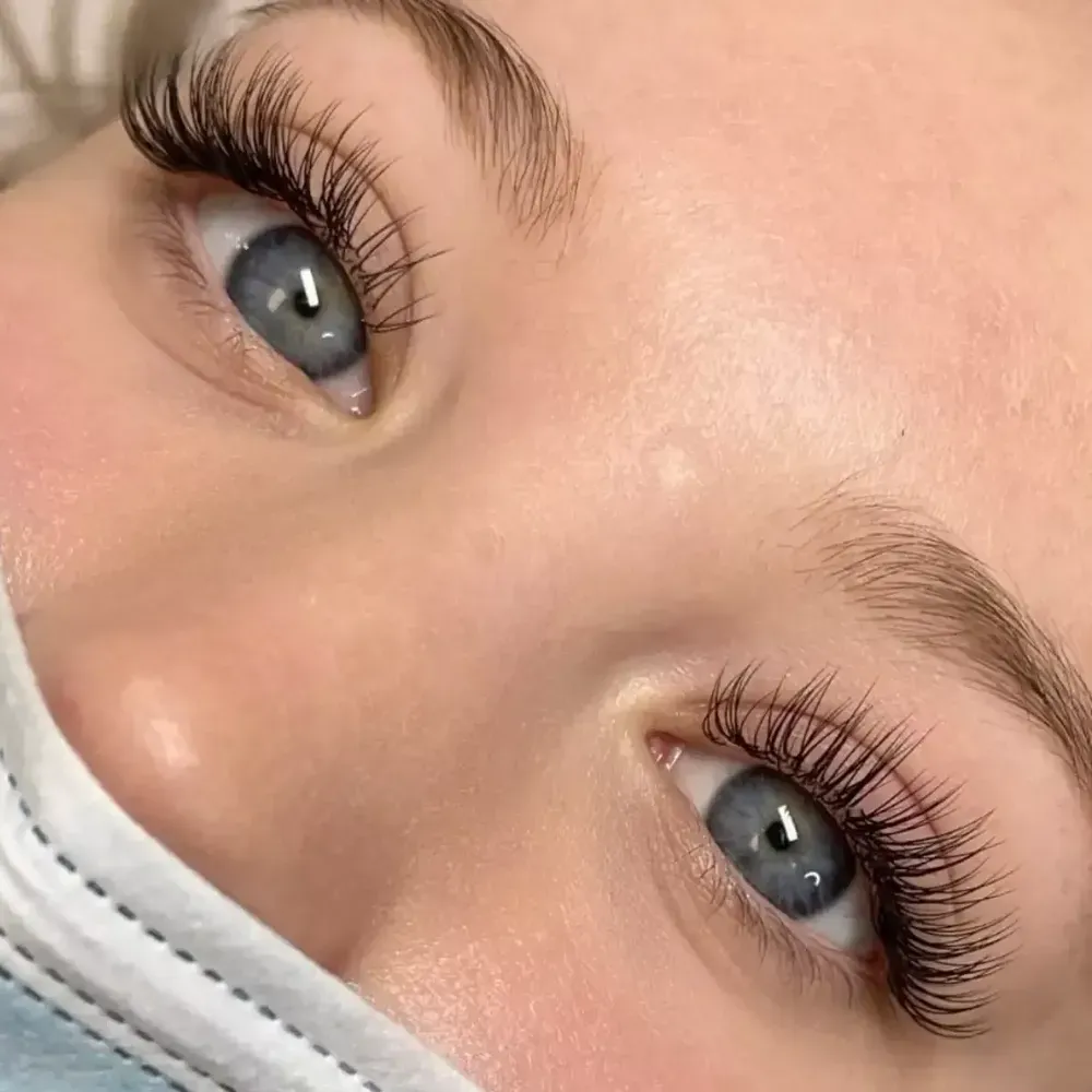Beautiful Eyelash Extension in Houston & Surrounding Areas. Best Eyelash Extension shop in Houston!