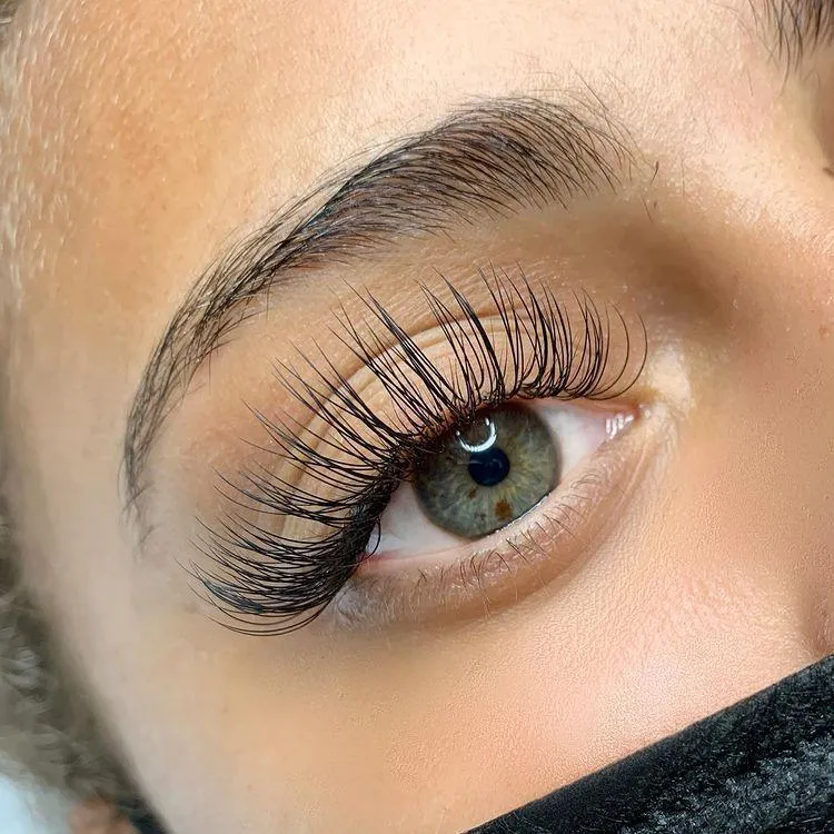 Beautiful Eyelash Extension in Houston & Surrounding Areas. Best Eyelash Extension shop in Houston!