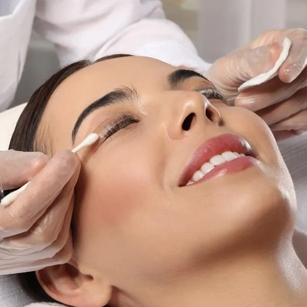 Beautiful Eyelash Extension in Houston & Surrounding Areas. Best Eyelash Extension shop in Houston!