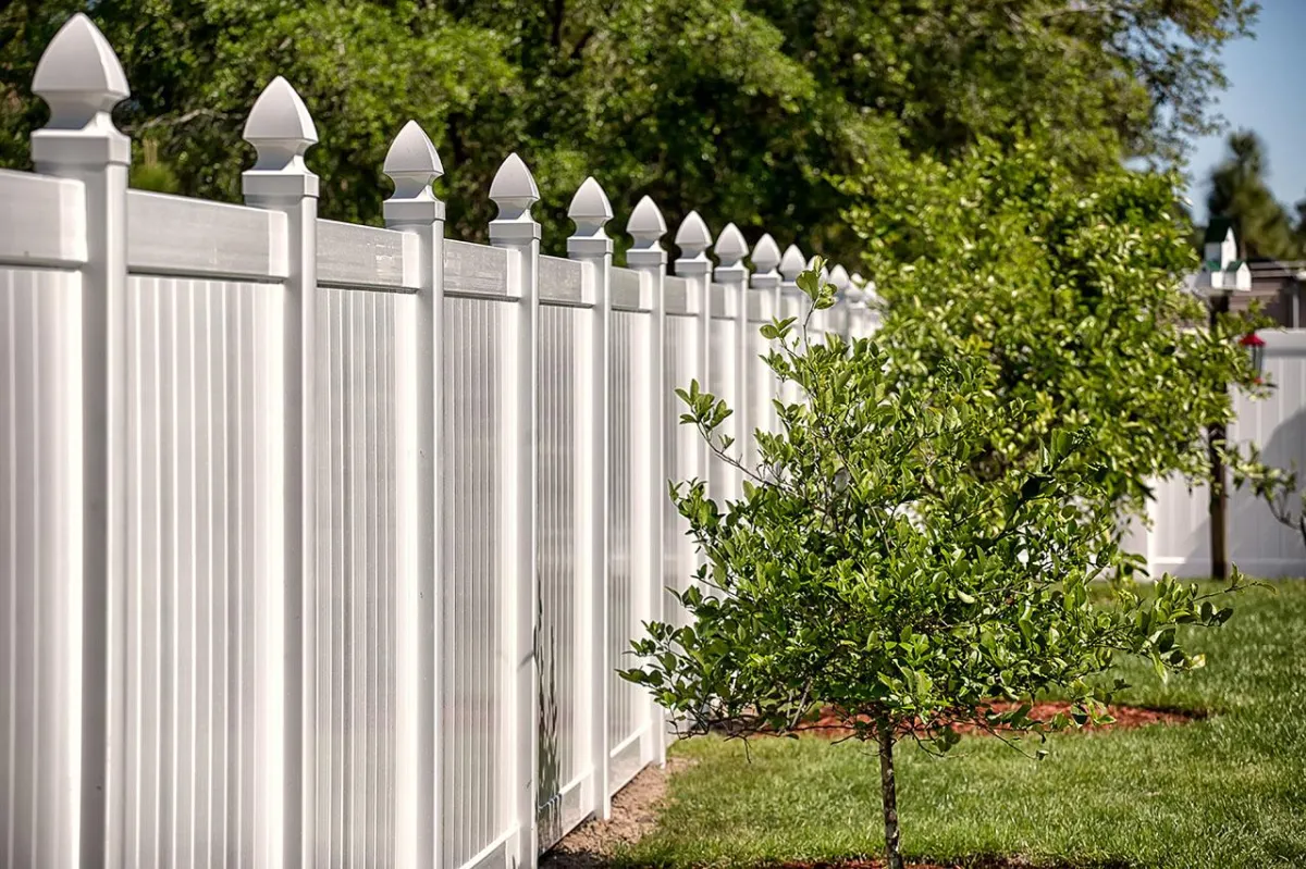 Newnan Fencing, install Wood fence in Newnan, Georgia