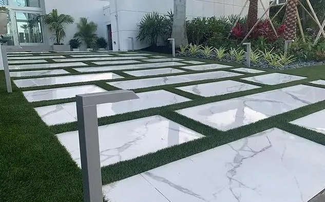 Stuv-Driveway-Artificial-Grass