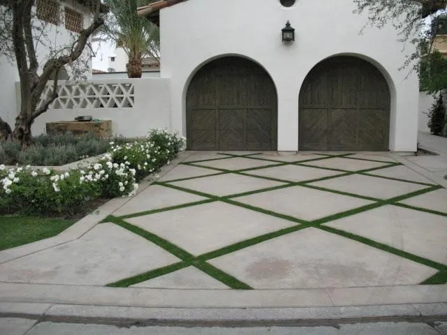 Stuv-Driveway-Artificial-Grass
