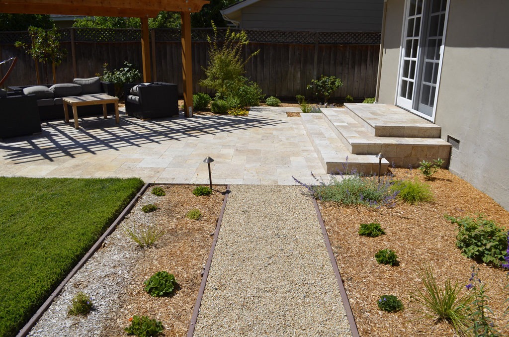 Bobcat & Trucking Services in 