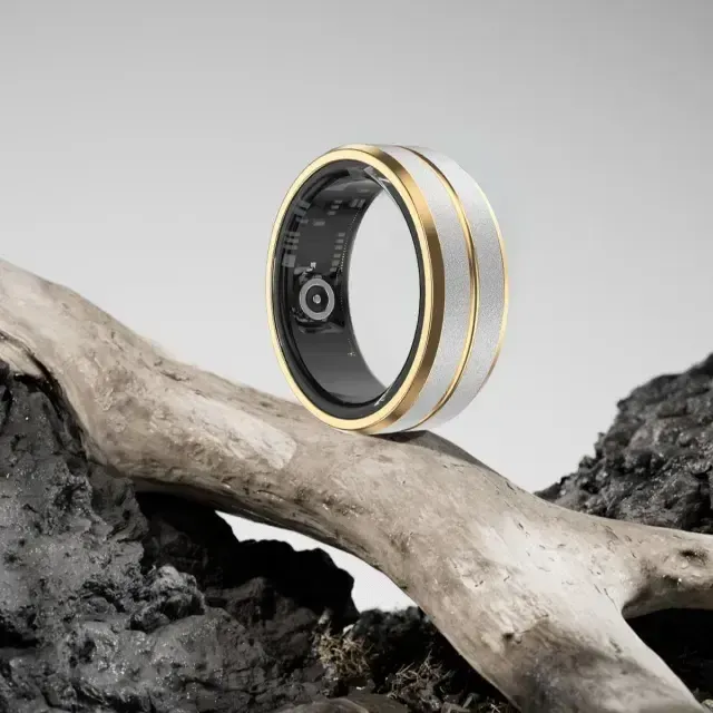 Elite smart health ring in black, showcasing a sleek waterproof design for activity tracking.