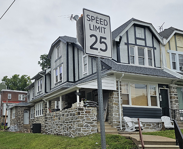 Image OF EXTERIOR 2 STORY HOME