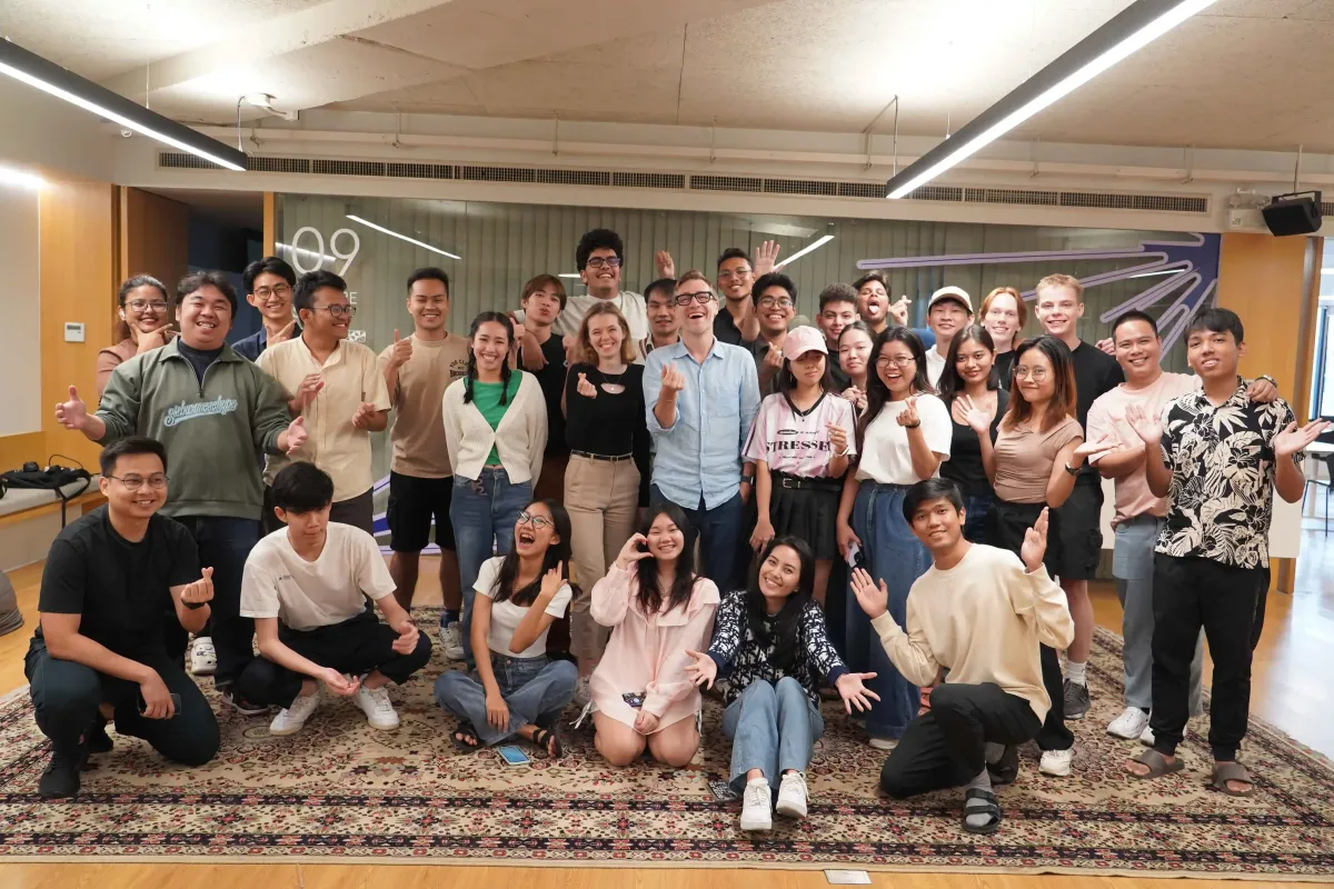 Image of consumer psychology class held in Harbour Space