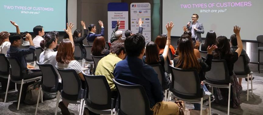 Image of Gary giving team training