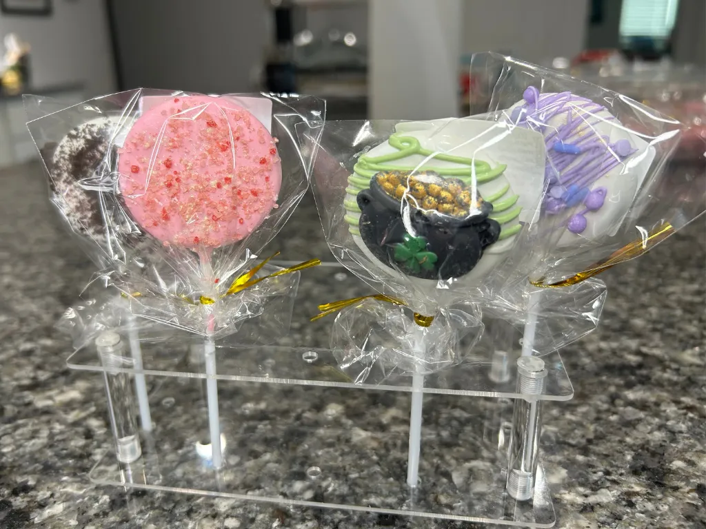 Custom Cake Pops Phoenix