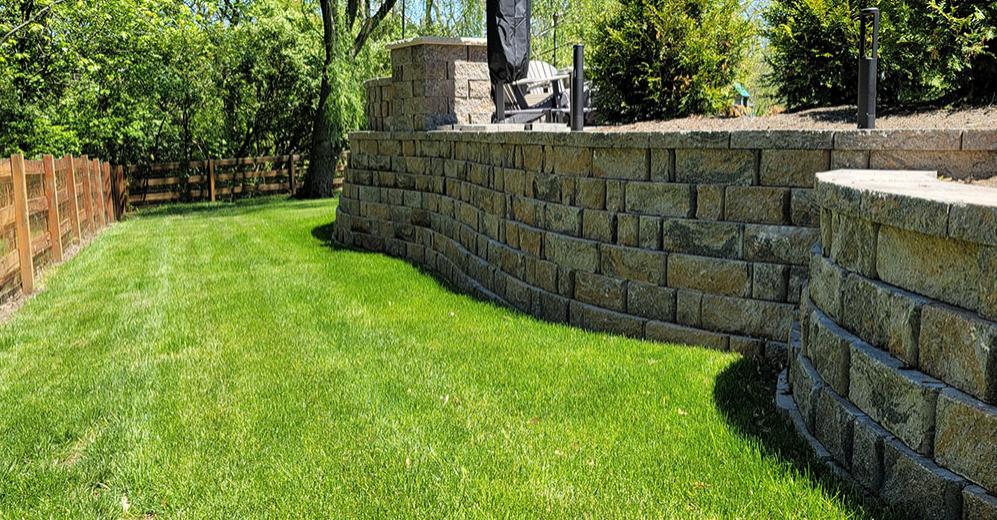 retaining wall installation