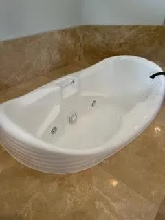 jacuzzi tub reglazing