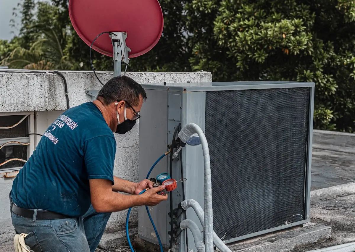 AC Magic crew handling AC repair up close in Orlando