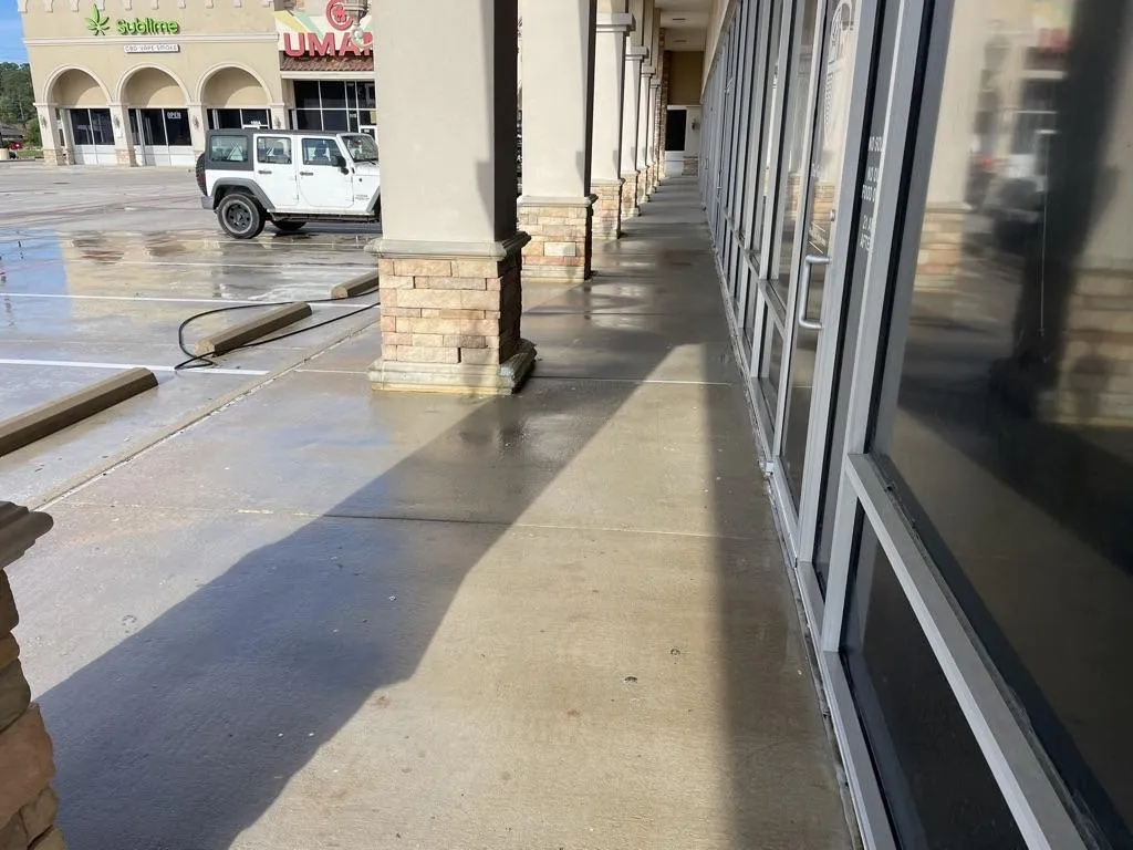 Commercial Pressure Washing