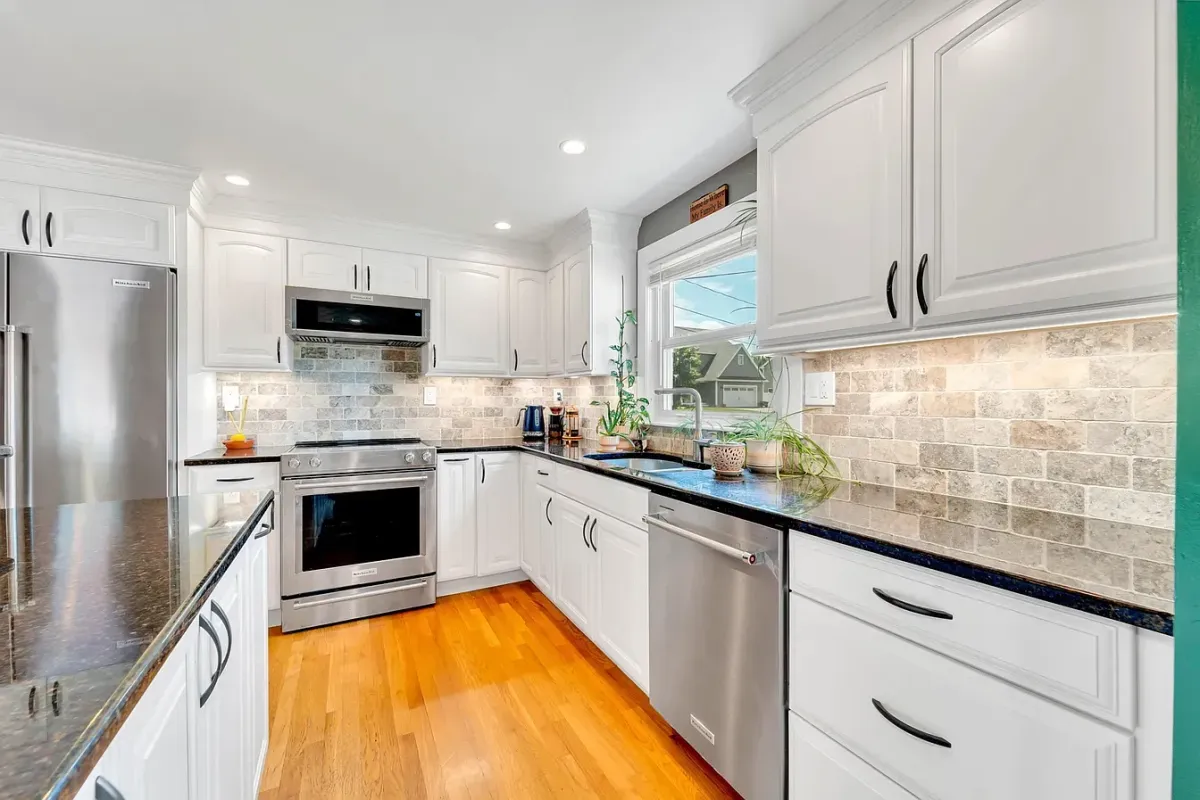 3225 Grace St NW Apt 219