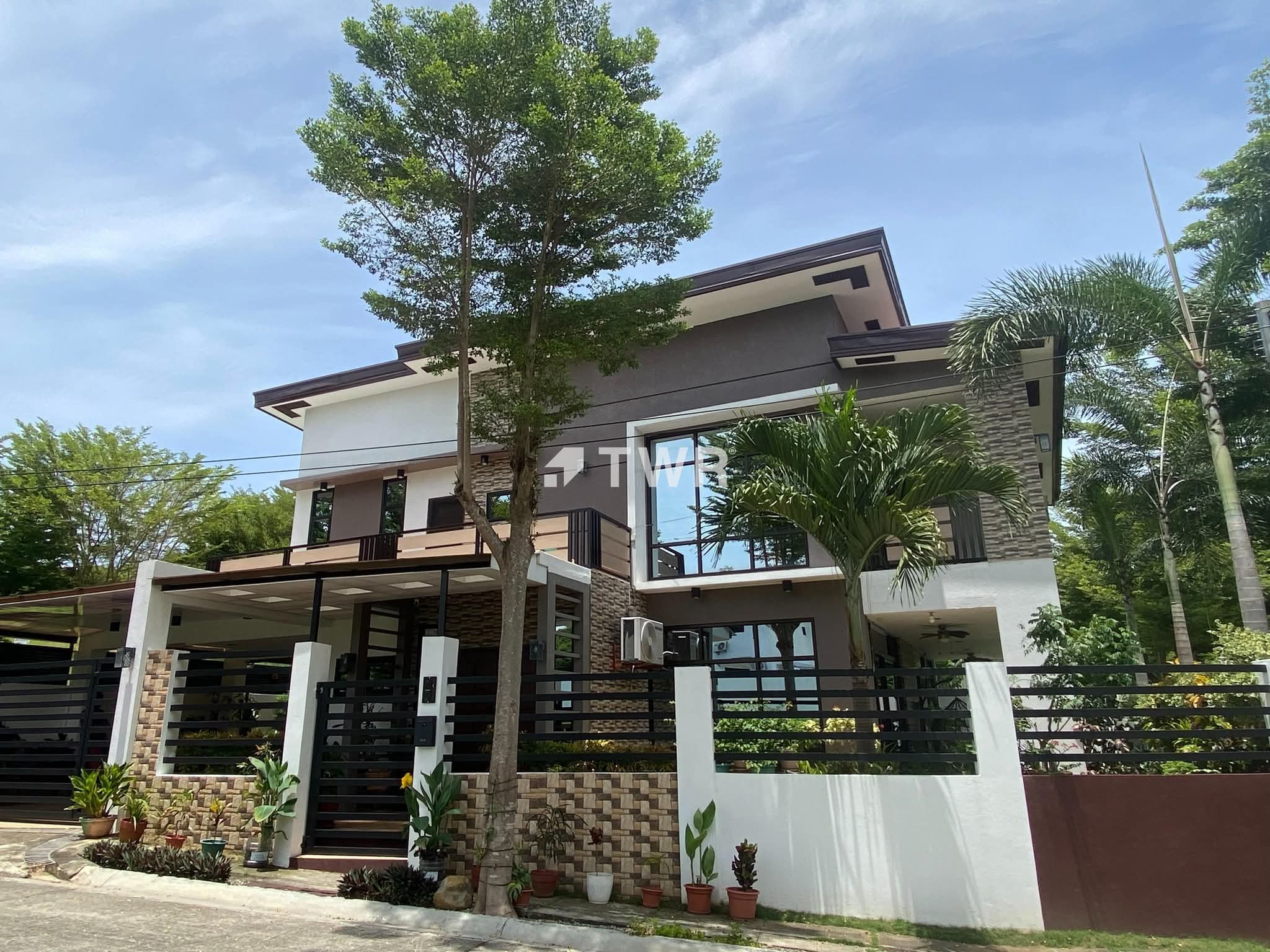 Bloomfields, Uptown Cagayan de Oro