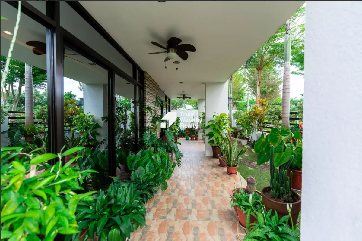 Bloomfields, Uptown, Cagayan de Oro