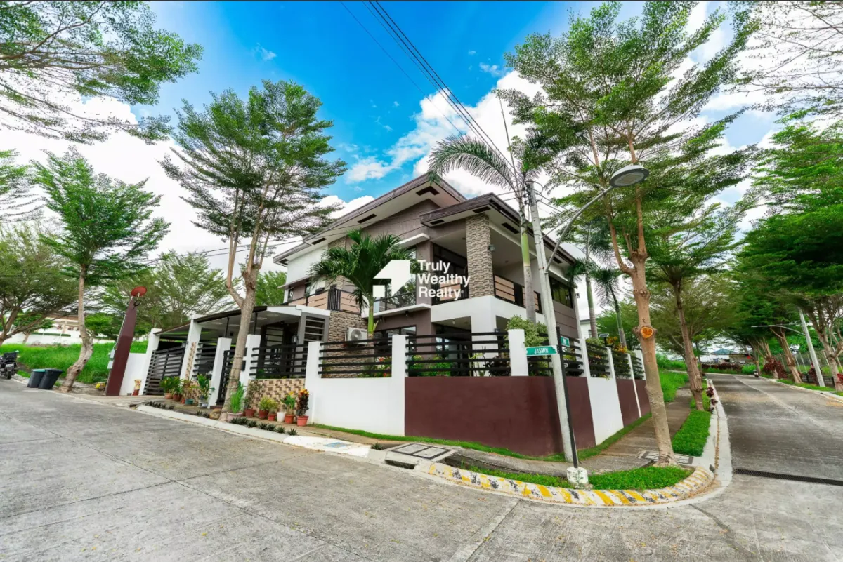 Bloomfields, Uptown, Cagayan de Oro