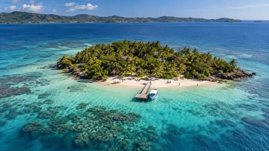 Private island cruise excursion at Brady's Cay in Roatan Honduras