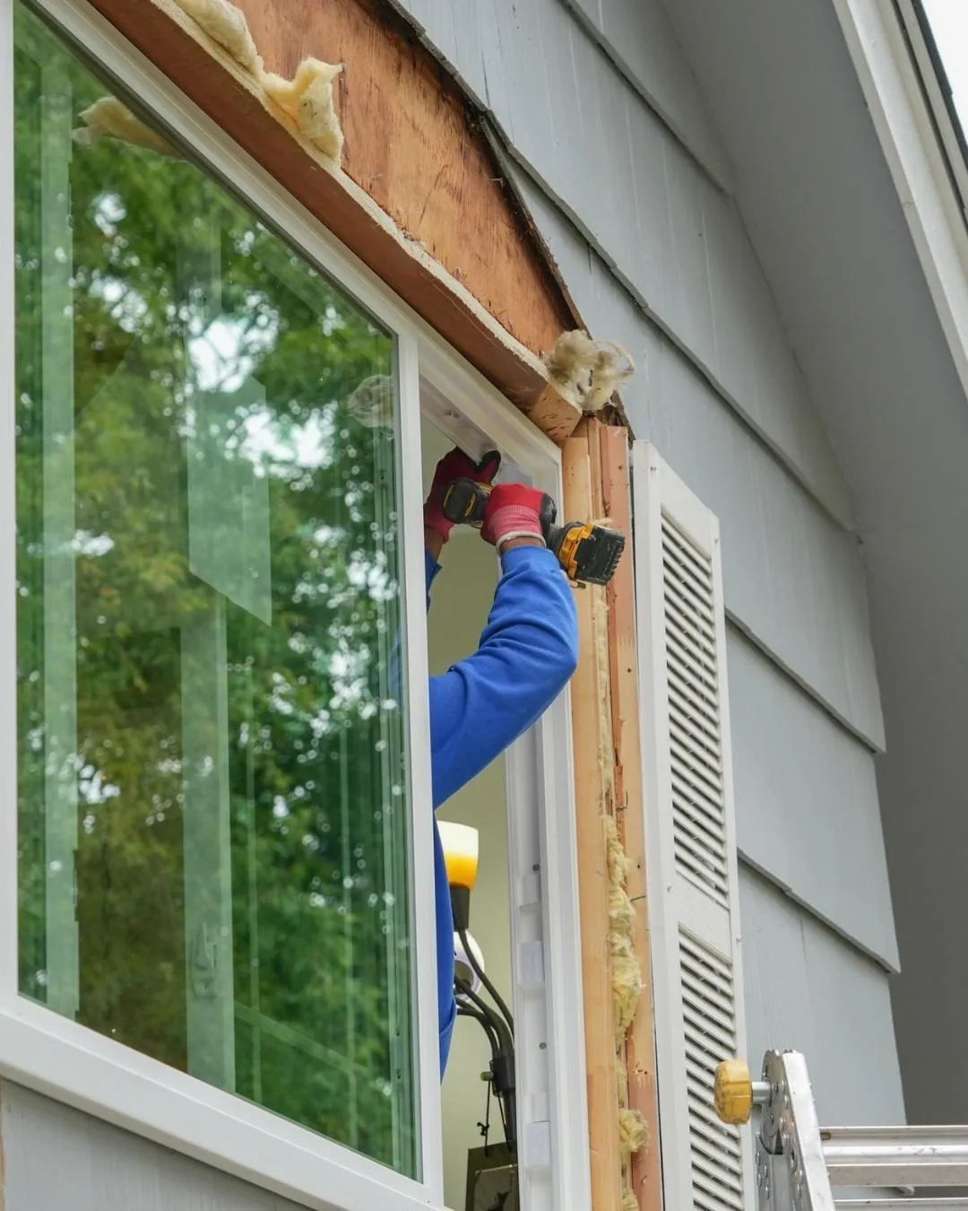 Fitting window